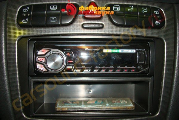 установка магнитолы 1 дин Пионер mvh-x360bt Пионер mvh-x360bt Merсedes C class