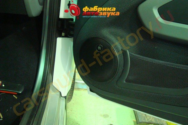 установка акустики DLS DLS Merсedes Smart