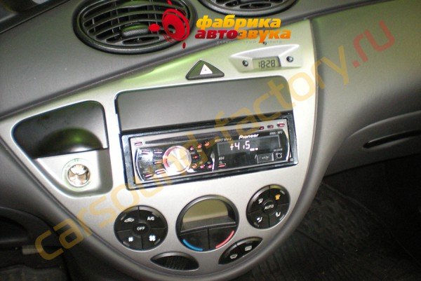 автомагнитола Pioneer DEH-2320UB Ford Focus 1