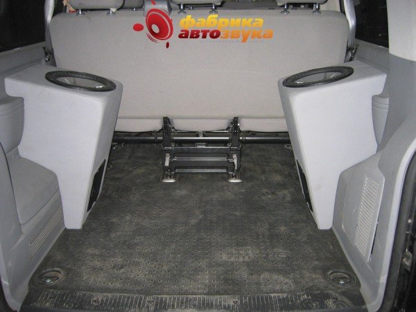 Сабвуфер Kicker CVR10 X2 Volkswagen Transporter