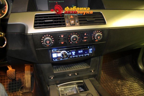 установка автомагнитолы 1 din Alpine BMW 5 series