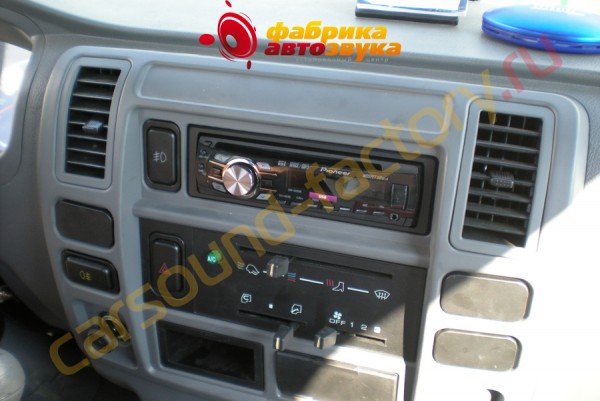 автомагнитола Pioneer DEH-2320UB Pioneer DEH-2320UB BAW Fenix