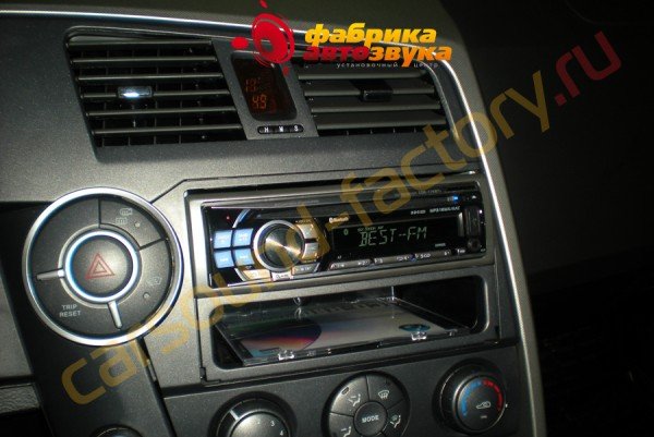 установка 1din автомагнитолы Alpine CDE-114BTi Alpine CDE-114BTi SsangYong Kyron