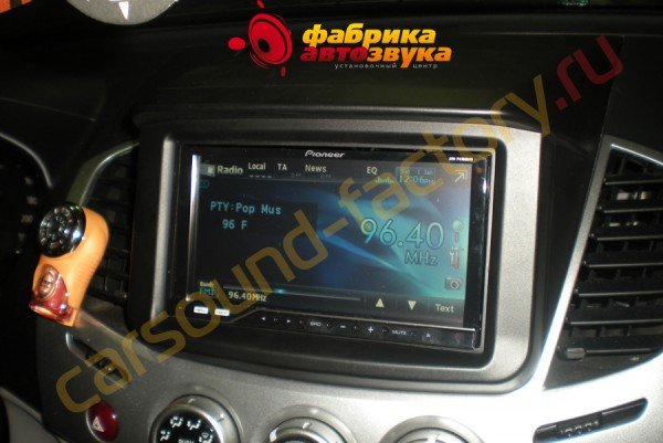 автомагнитола Pioneer AVH-P4300DVD Pioneer AVH-P4300DVD Mitsubishi L200