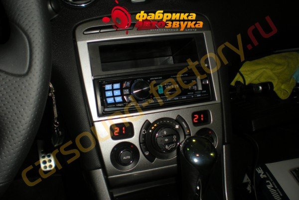 автомагнитола Alpine CDA-117Ri Alpine CDA-117Ri Peugeot 308