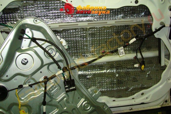 шумоизоляция передней двери SGM Kia Mohave