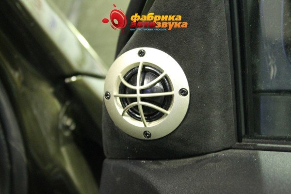 подиум под пищалку DLS DLS Mitsubishi Pajero Sport