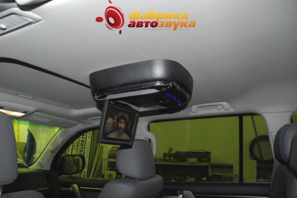 Установка потолочного монитора Alpine PKG-2000P Toyota Land Cruiser 200