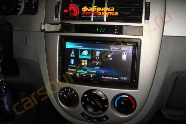 установка автомагнитолы JVC KW-AV70BT JVC KW-AV70BT Chevrolet Lacetti