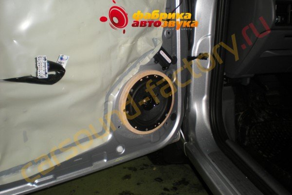 установка акустической системы DLS B6A DLS B6A Nissan Almera