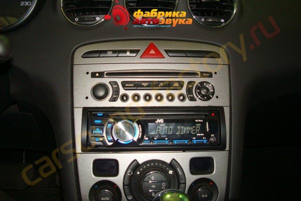 инсталляция магнитолы JVC KD-R442 JVC KD-R442 Peugeot 408