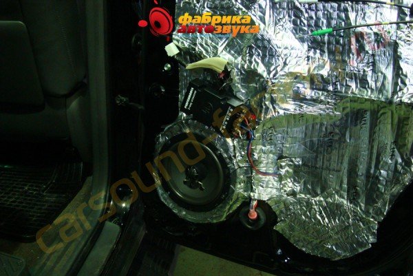 установка акустики DLS 426 Toyota Land Cruiser Prado 120