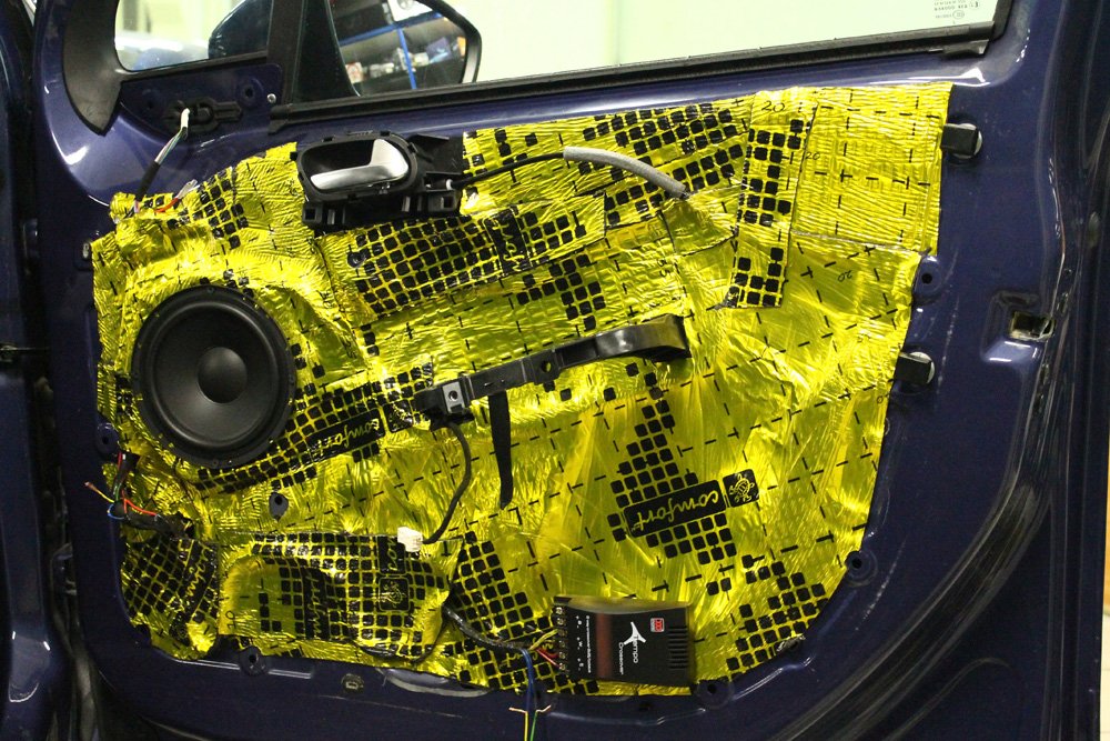 Установка акустики в peugeot 208