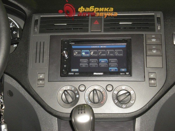 Установка магнитолы Pioneer AVH-P4000DVD Pioneer AVH-P4000DVD Ford C-Max