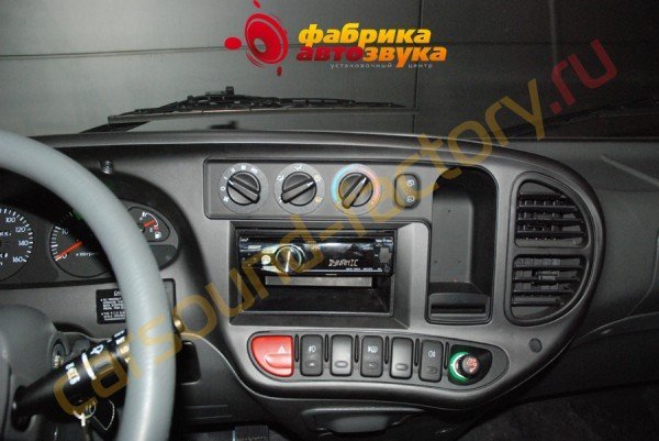 Установка магнитолы JVC KD-R412 Hyundai HD65