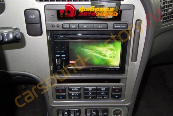 установка магнитолы Pioneer AVH-P3200BT Saab 9-5