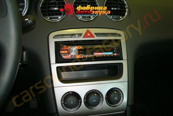 установка магнитолы 1 din Pioneer DEH-1500UBA Peugeot 408