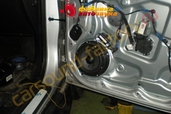 Установка акустики DLS B6A DLS B6A Hyundai Santa Fe