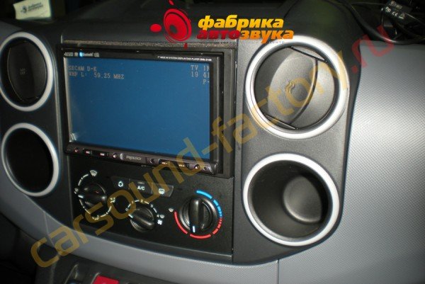установка магнитолы Prology DVS-2140 Prology DVS-2140 Peugeot Partner