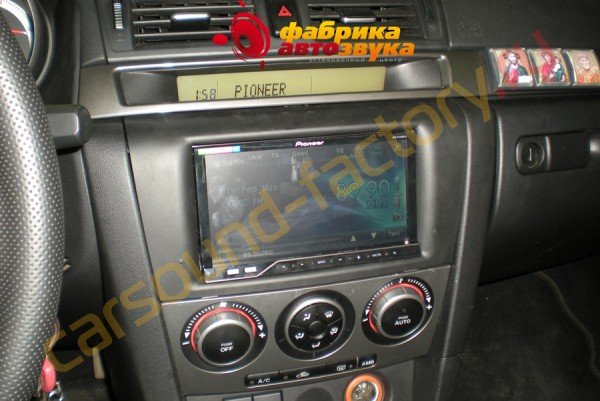 установка автомагнитолы Pioneer AVH-P4300DVD Pioneer AVH-P4300DVD Mazda 3