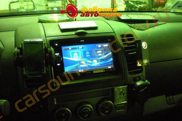 установка автомагнитолы SONY XAV-E622 SONY XAV-E622 Nissan Navara