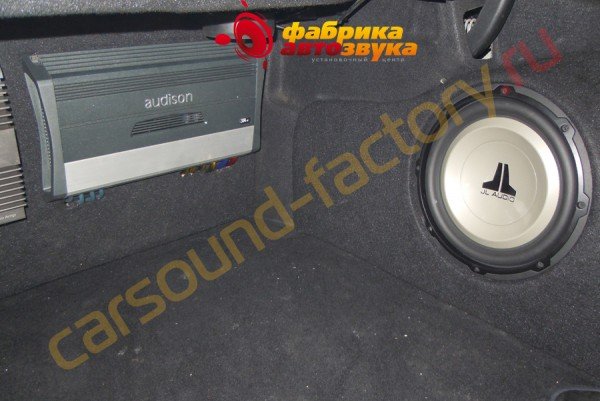 Установка сабвуфера в корпусе стеллс JL Audio Merсedes S Class Coupe