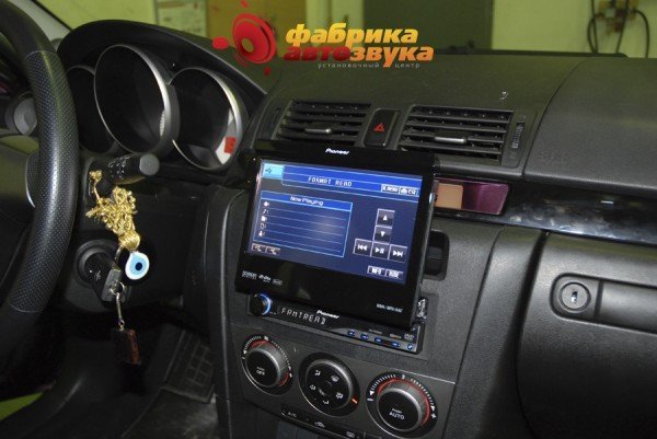 Установка автомагнитолы Pioneer Pioneer AVH-P5900DVD Mazda 3