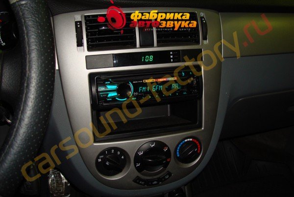 установка магнитолы SONY CDX-GT565UV SONY CDX-GT565UV Chevrolet Lacetti
