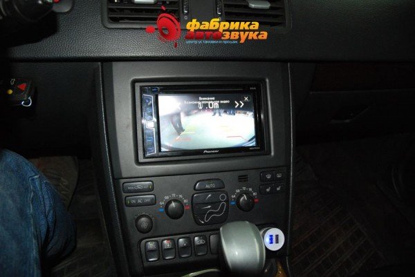 установка автомагнитолы Pioneer Volvo XC 90