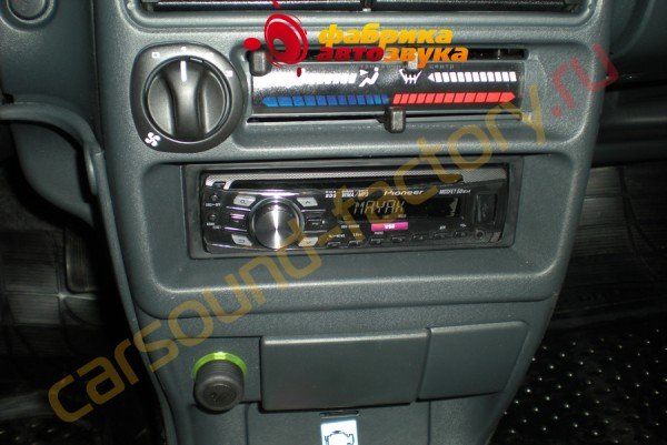 инсталляция автомагнитолы Pioneer DEH-2320UB Pioneer DEH-2320UB Lada Samara