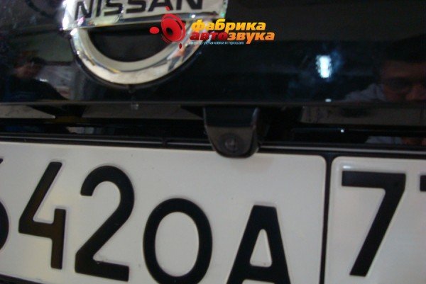 подключение камеры заднего вида AVIS Nissan Qashqai 2015
