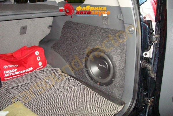изготовление сабвуфера стеллс RockfordFosgate Toyota Land Cruiser Prado 150
