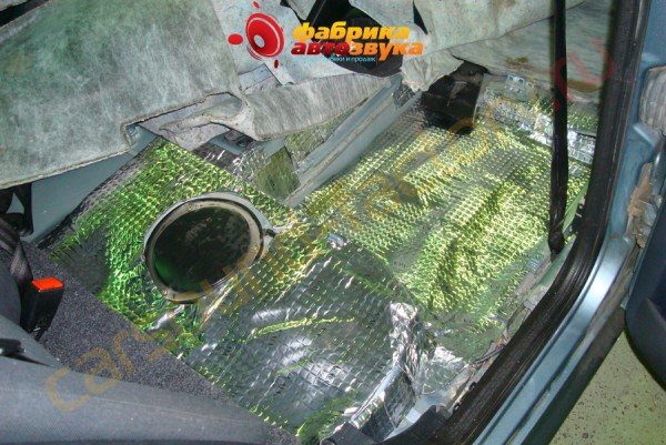 шумоизоляция пола SGM Skoda Octavia
