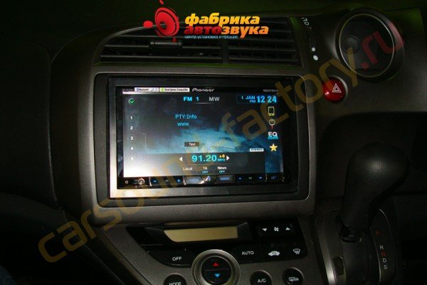 Установка магнитолы Pioneer AVH-X8500BT Pioneer AVH-X8500BT Honda Stream
