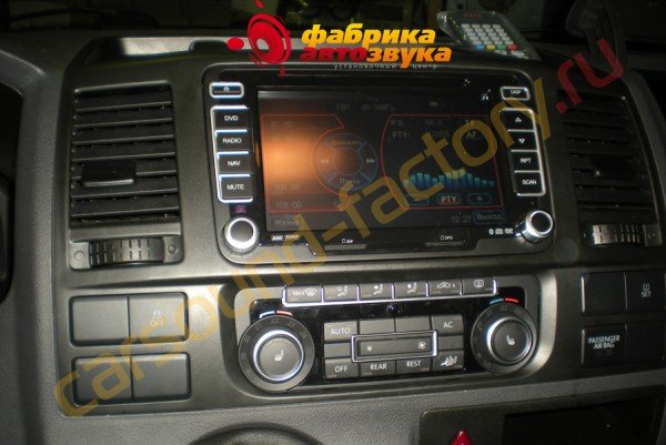 установка головного устройства Phantom Phantom VW Caravelle Volkswagen Caravelle