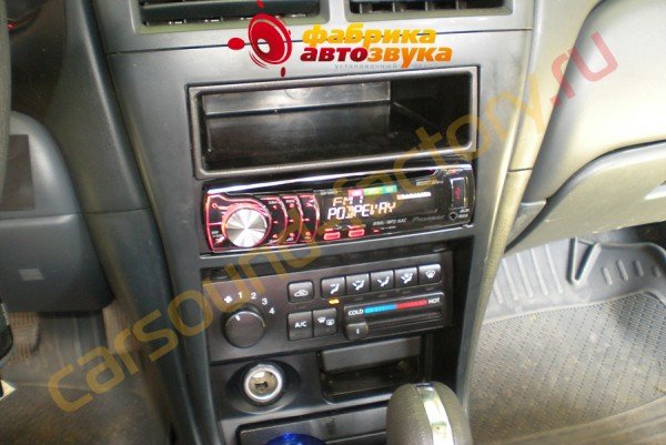 установка магнитолы Pioneer DEH-6300SD Pioneer DEH-6300SD Nissan Almera