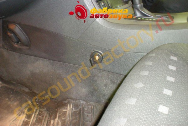 установка замка на коробку передач Construct Volvo S 60