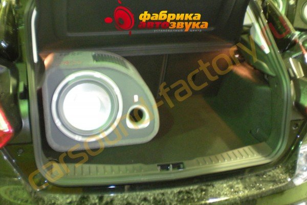 установка сабвуфера - Ford Focus 3