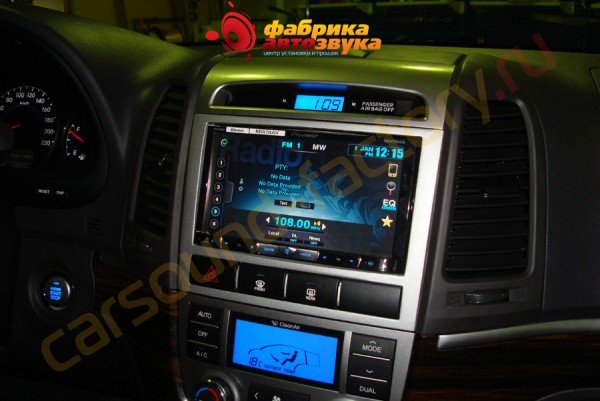 Установка автомагнитолы Pioneer AVH-P8400BT Pioneer AVH-P8400BT Hyundai Santa Fe