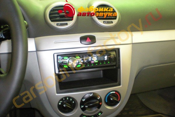 установка автомагнитолы Pioneer DEH-5310UB Pioneer DEH-5310UB Chevrolet Lacetti
