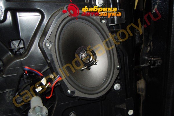 Установка акустики DLS 457 Ford Fusion