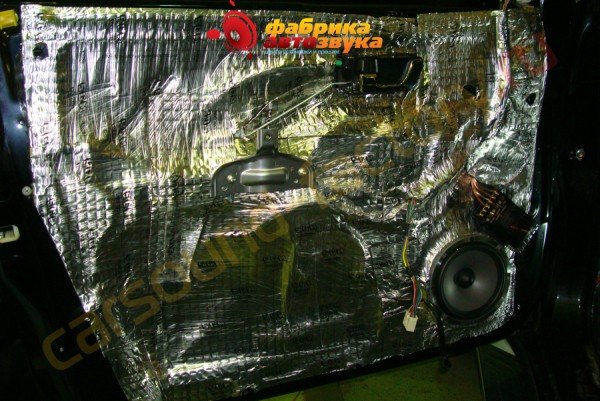 шумоизоляция дверей в 2 слоя SGM Mitsubishi Pajero 4