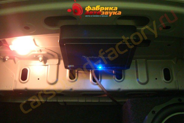 установка усилителя rockford fosgate rockford fosgate Mitsubishi Lancer X