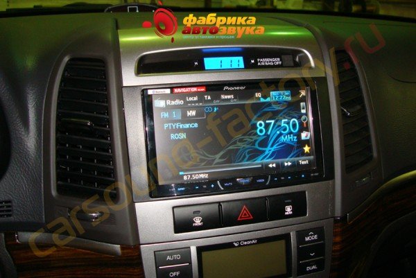 установка автомагнитолы Pioneer AVH-4400BT Pioneer AVH-4400BT Hyundai Santa Fe