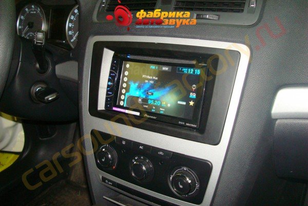 автомагнитола Pioneer AVH-X2500BT Pioneer AVH-X2500BT Skoda Octavia