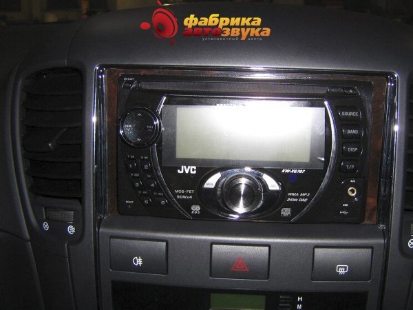 Установка магнитолы JVC JVC KW-XG707EE Kia Sorento