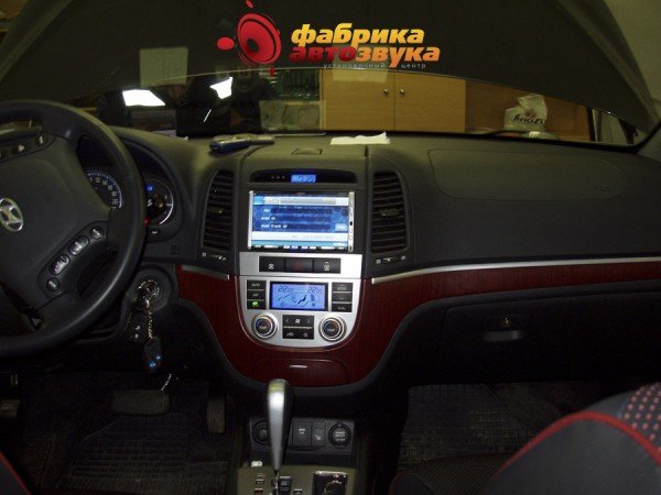 Установка магнитолы Clarion Clarion MAX-675VDII Hyundai Santa Fe