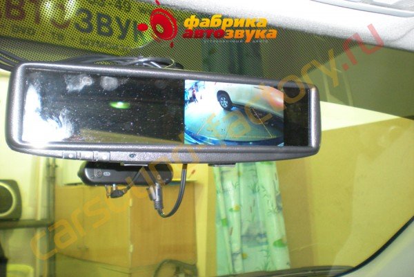установка зеркала с монитором AVIS Mitsubishi Outlander