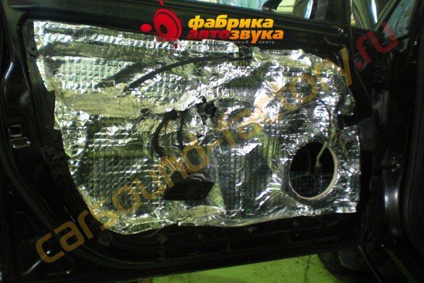 шумоизоляция в 2 слоя SGM Ford Fiesta