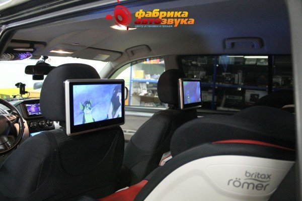 мониторы в авто для детей Avis Mitsubishi Pajero Sport